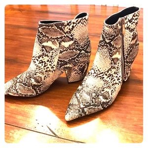 BRAND NEW NEVER WORN FAUX SNAKE PRINT BOOTIES